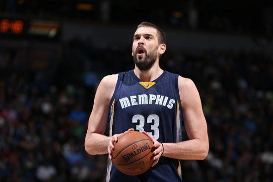 隊在防守端 隊在防守端